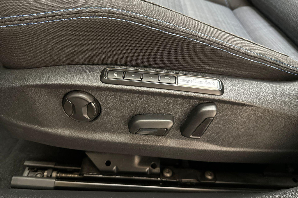 Volkswagen Passat (KGJ87X) met abonnement