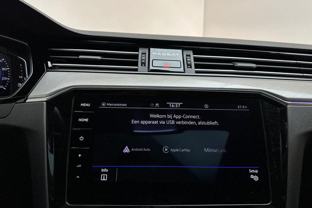 Volkswagen Passat (KGJ87X) met abonnement