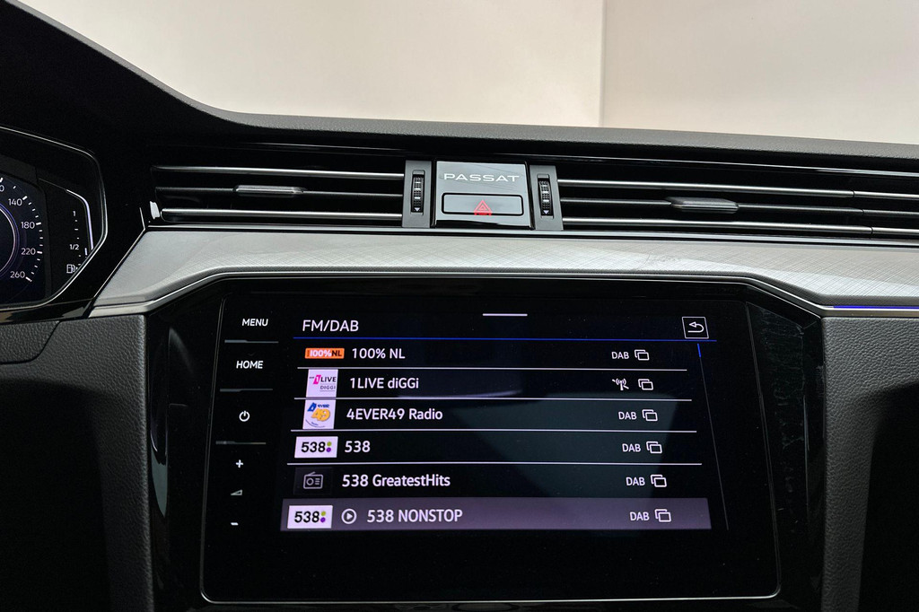 Volkswagen Passat (KGJ87X) met abonnement