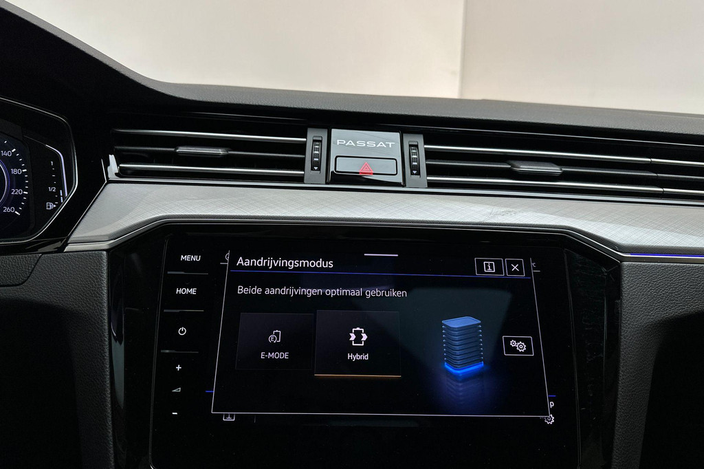 Volkswagen Passat (KGJ87X) met abonnement