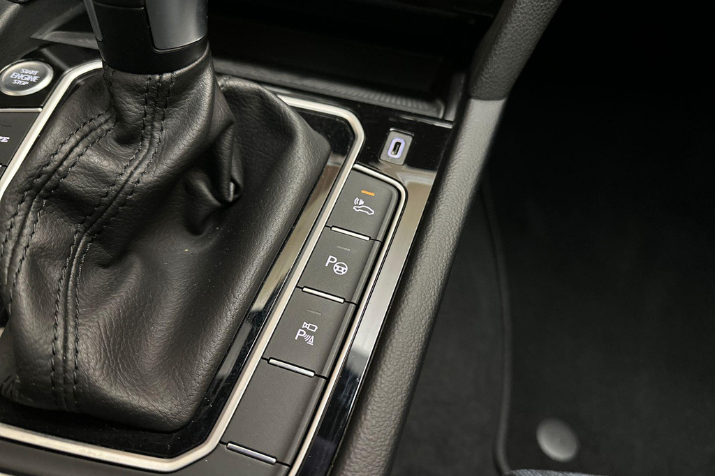 Volkswagen Passat (KGJ87X) met abonnement