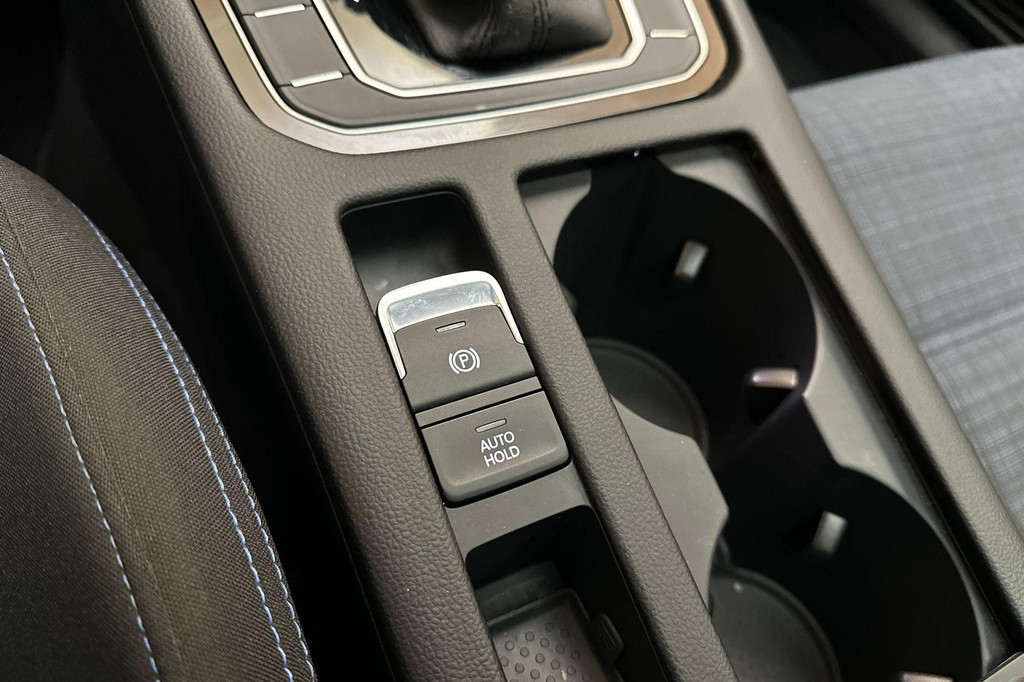 Volkswagen Passat (KGJ87X) met abonnement