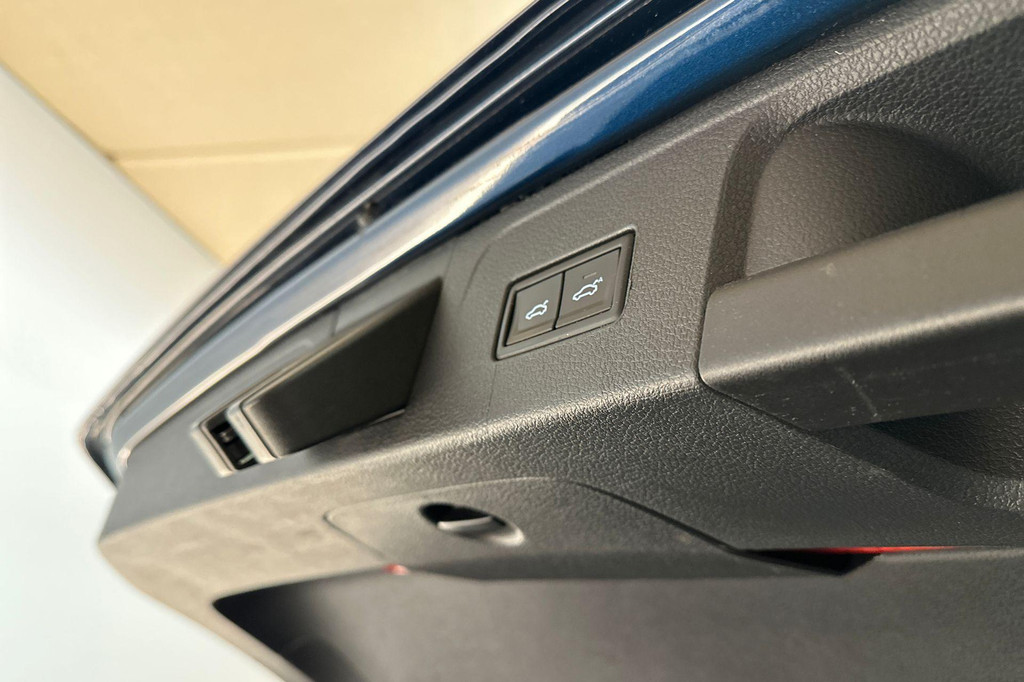 Volkswagen Passat (KGJ87X) met abonnement