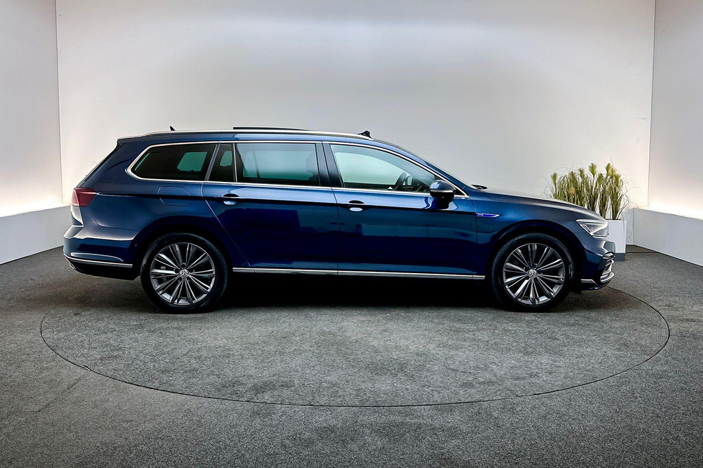 Volkswagen Passat (KGJ87X) met abonnement