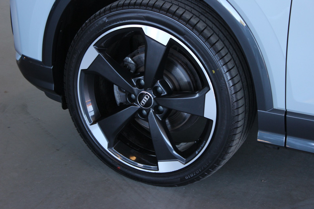 Audi Q2 (S309VD) met abonnement