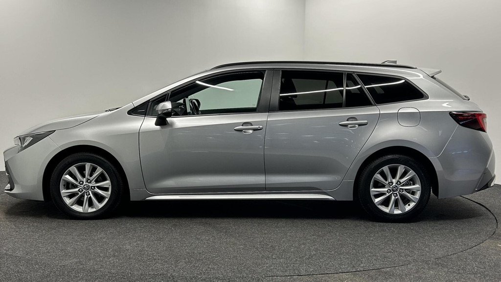 Toyota Corolla Touring Sports (T060VG) met abonnement