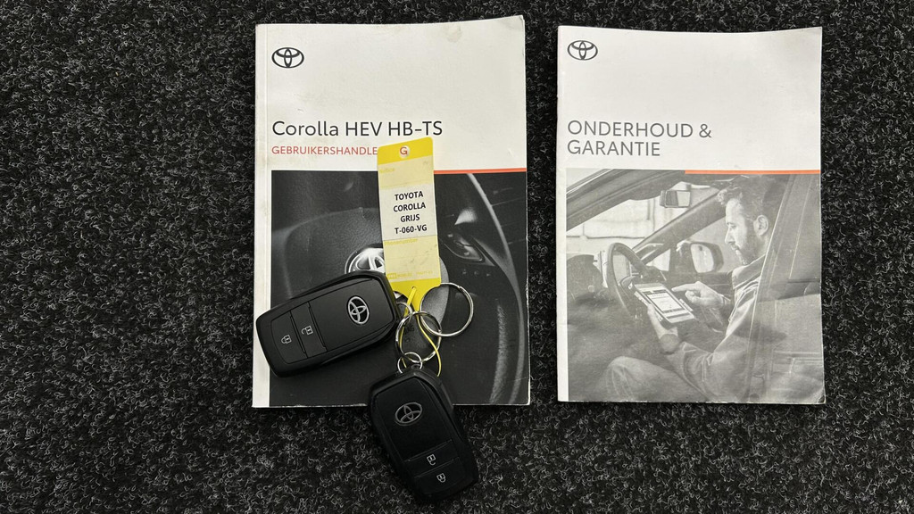 Toyota Corolla Touring Sports (T060VG) met abonnement