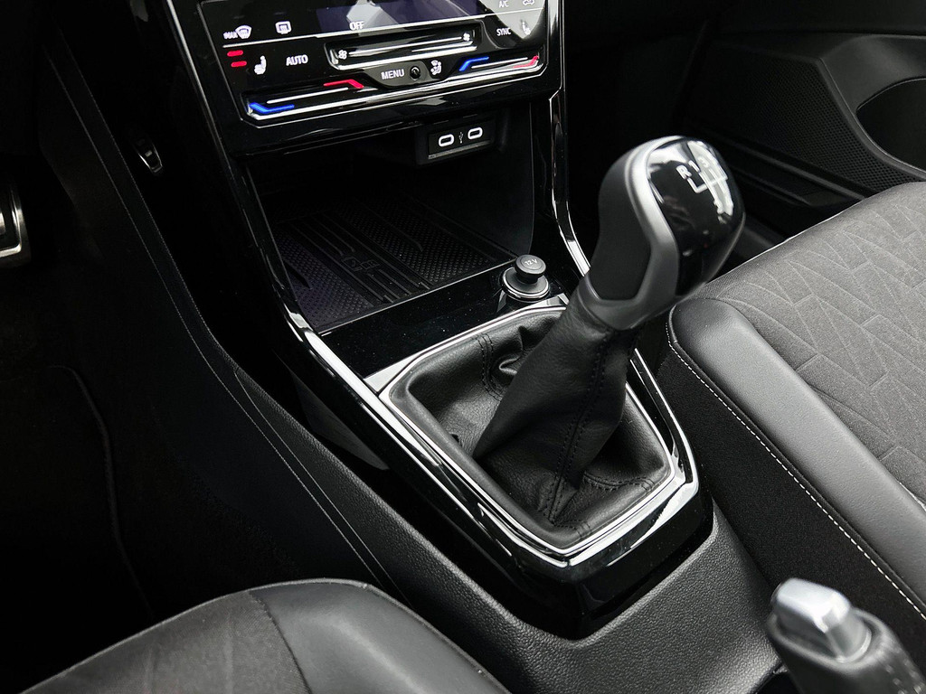 Volkswagen T-Cross (KGK43B) met abonnement