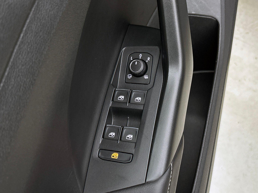 Volkswagen T-Cross (KGK43B) met abonnement