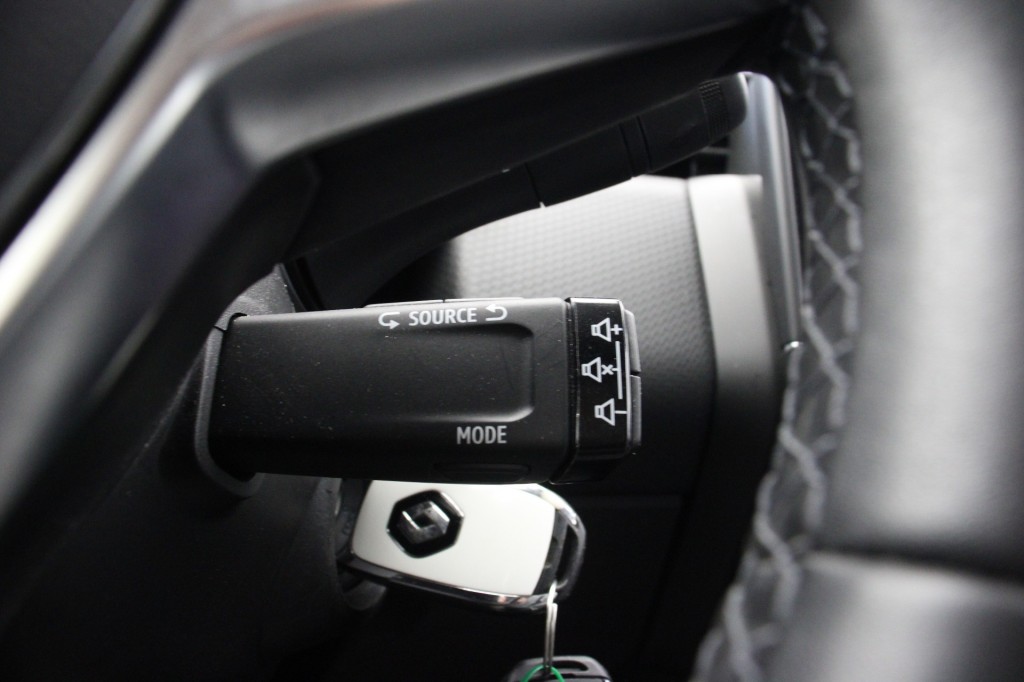 Renault Clio (S933NH) met abonnement