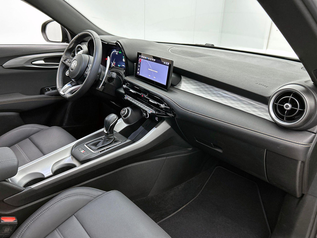 Alfa Romeo Tonale (KFT70K) met abonnement