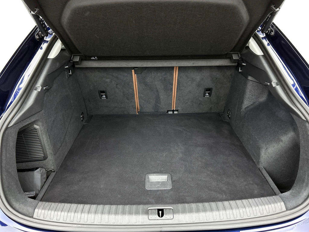 Audi Q3 Sportback (KHD12B) met abonnement
