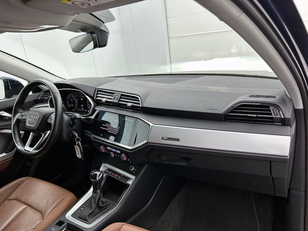 Audi Q3 Sportback (KHD12B) met abonnement