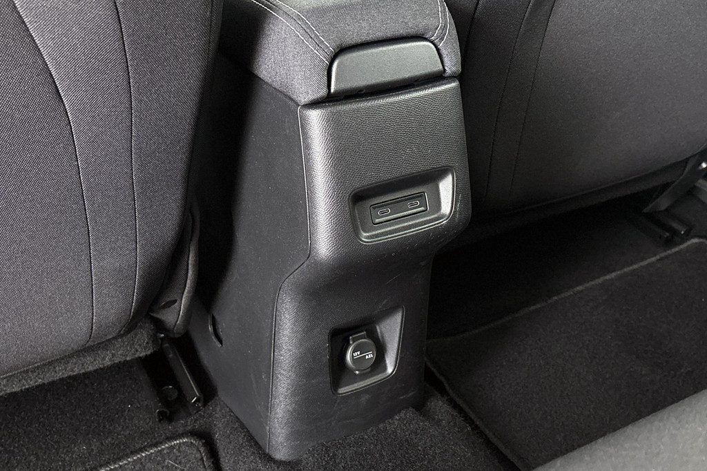 Opel Frontera (HZN87N) met abonnement