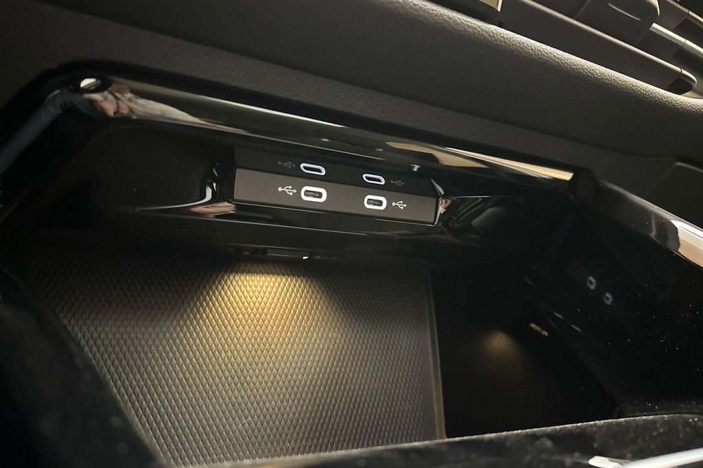 Volkswagen Golf (KGV49F) met abonnement