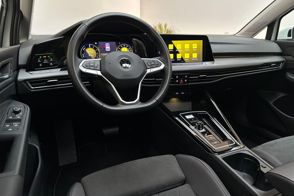 Volkswagen Golf (KGV49F) met abonnement
