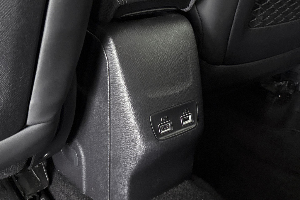 Peugeot 2008 (HTP89S) met abonnement