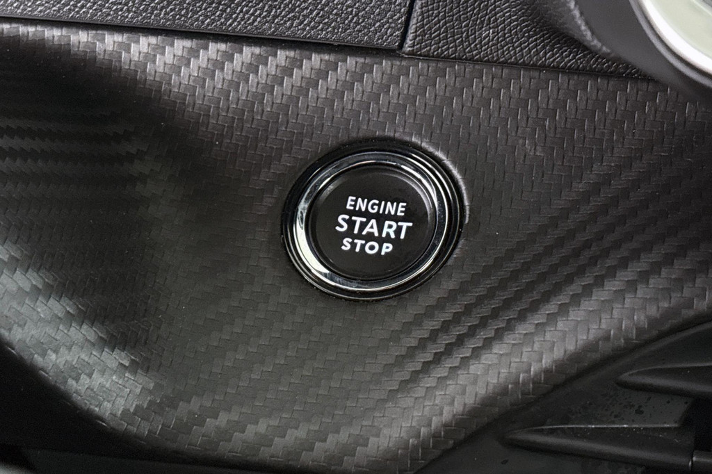 Peugeot 2008 (HTP89S) met abonnement