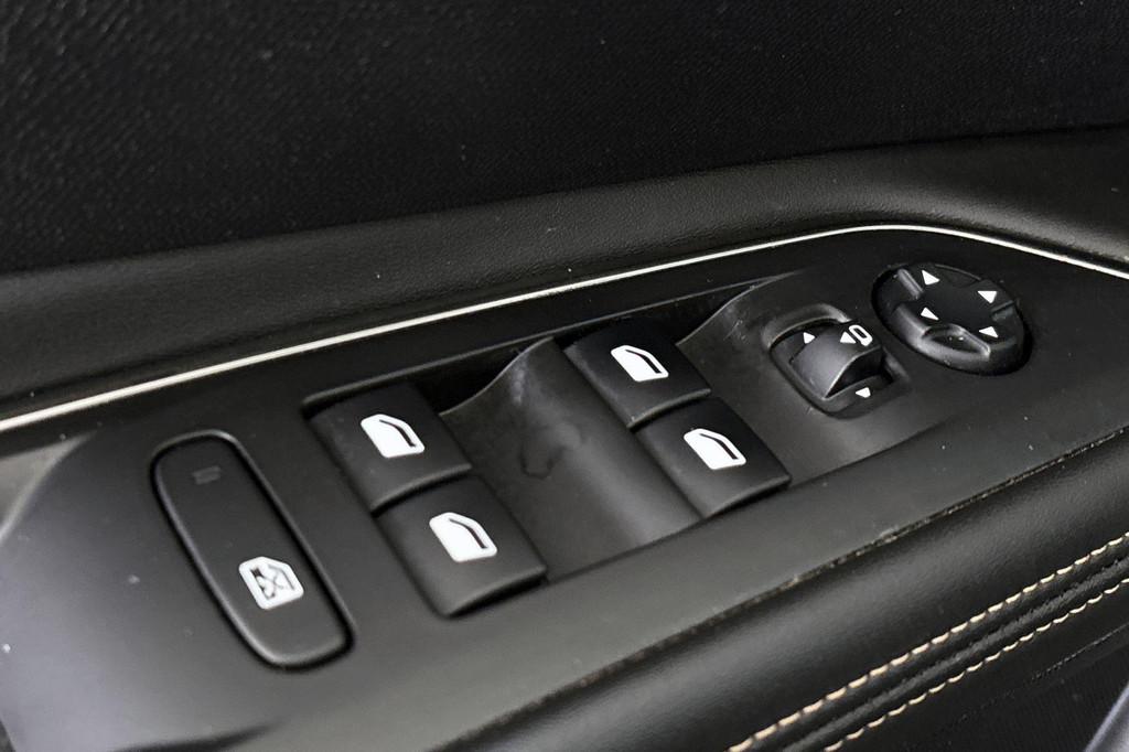 Peugeot 5008 (KGL34T) met abonnement