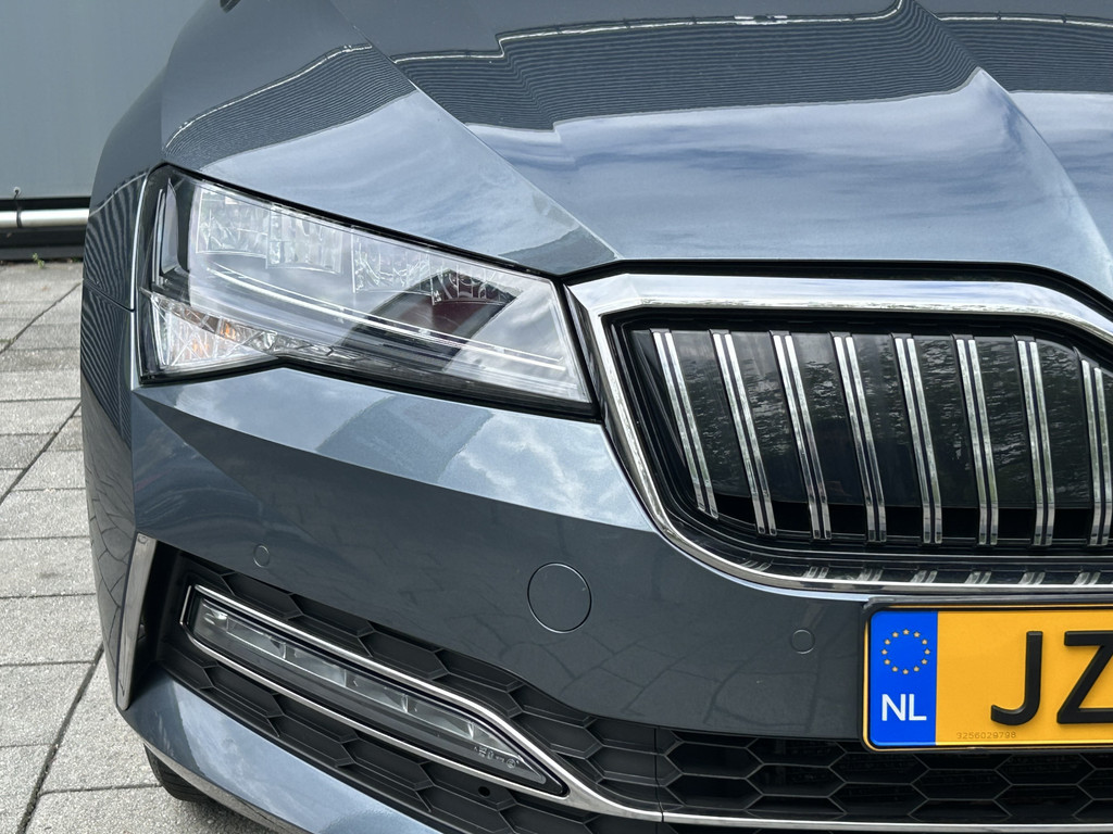 ŠKODA Superb (JZX96S) met abonnement