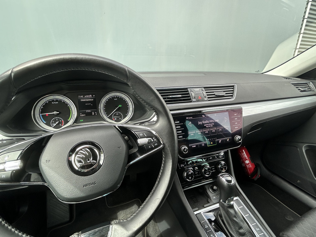ŠKODA Superb (JZX96S) met abonnement