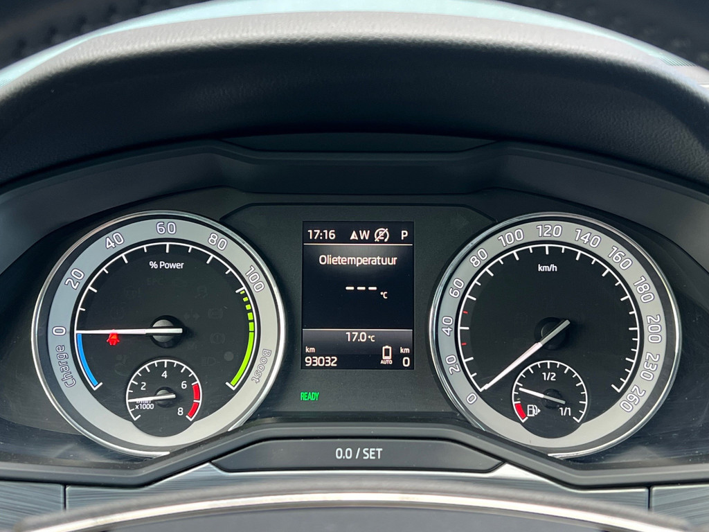 ŠKODA Superb (JZX96S) met abonnement