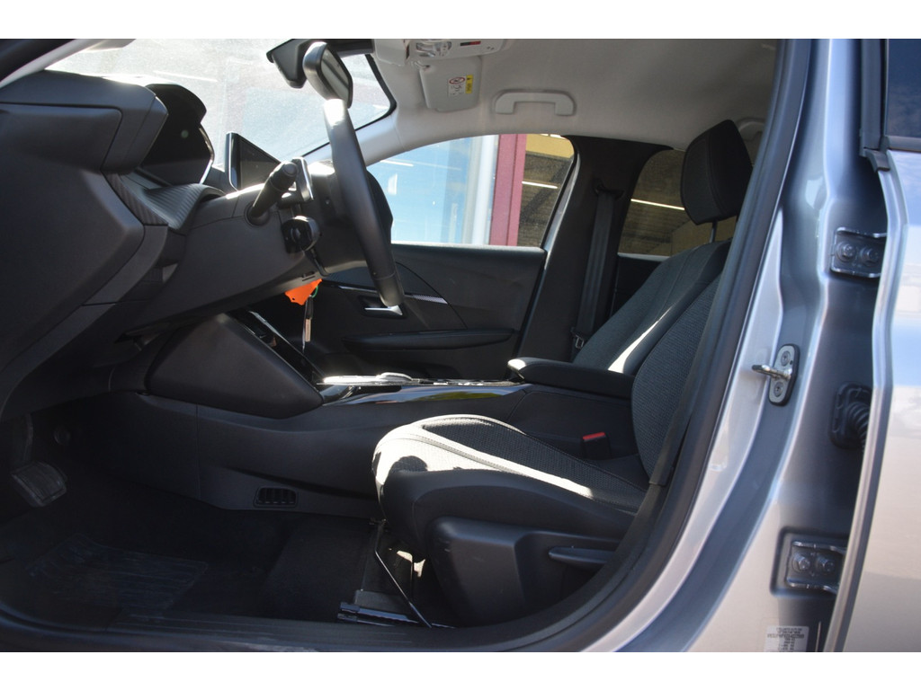 Peugeot 208 (KGL88N) met abonnement