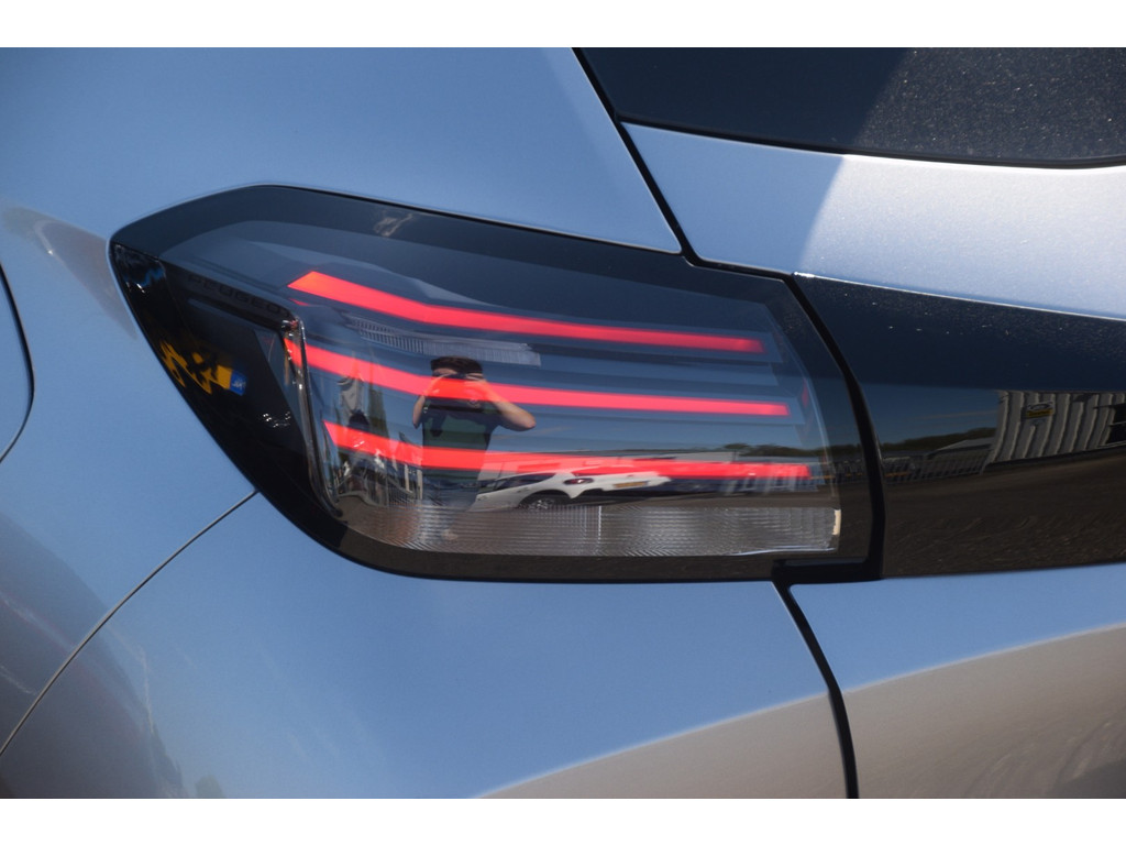 Peugeot 208 (KGL88N) met abonnement