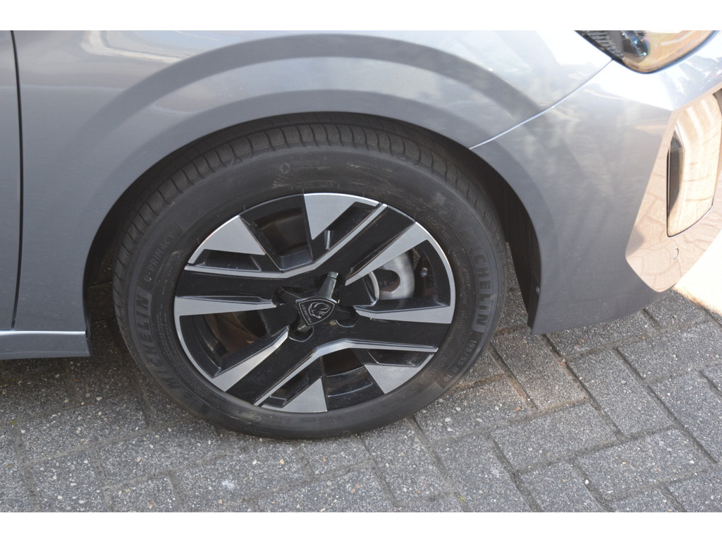 Peugeot 208 (KGL88N) met abonnement