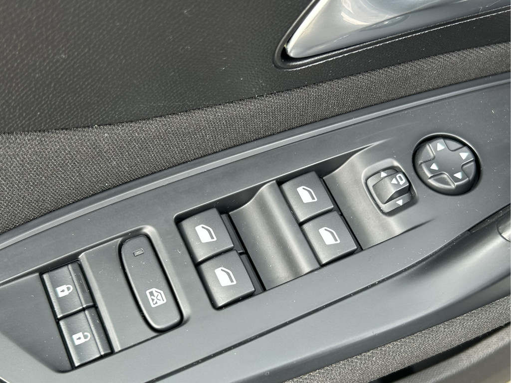 Peugeot 308 (S048VT) met abonnement