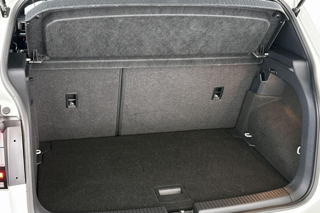 Volkswagen T-Cross (H765PN) met abonnement