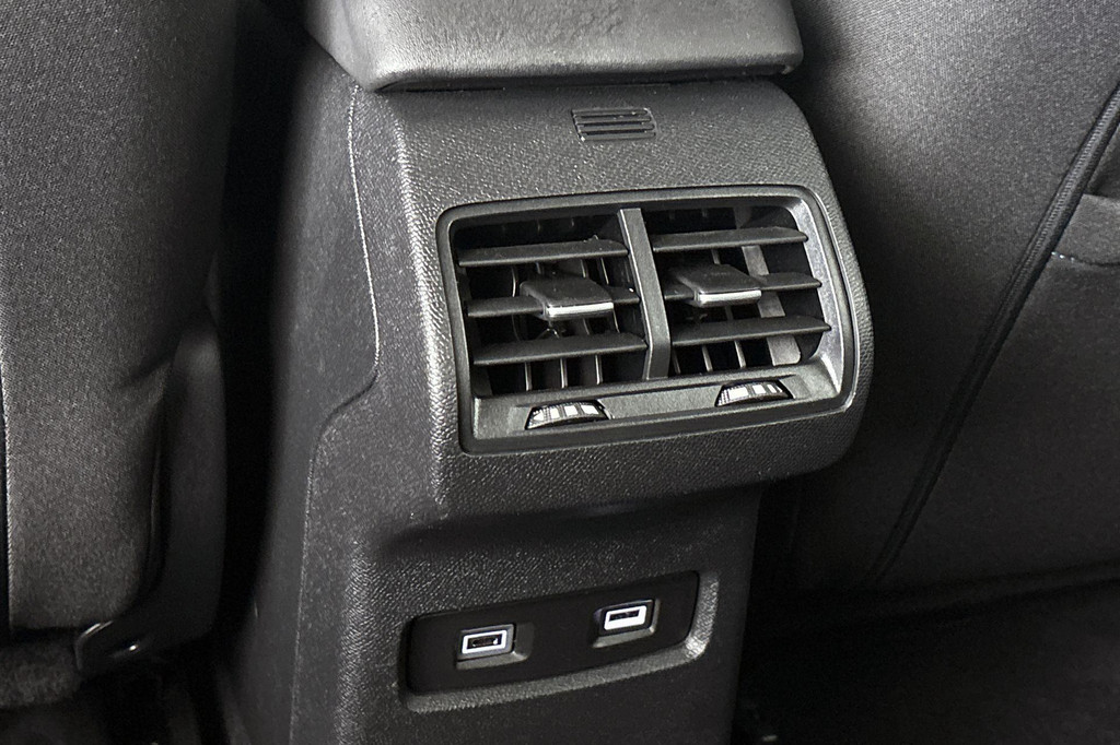 Citroën Ë-C4 (KFN97G) met abonnement