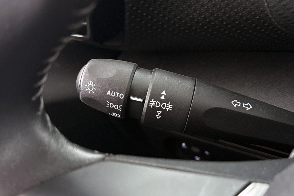 Citroën Ë-C4 (KFN97G) met abonnement