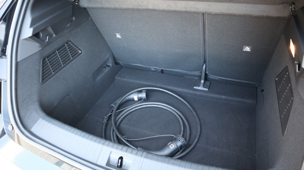 Renault Mégane (T064VH) met abonnement