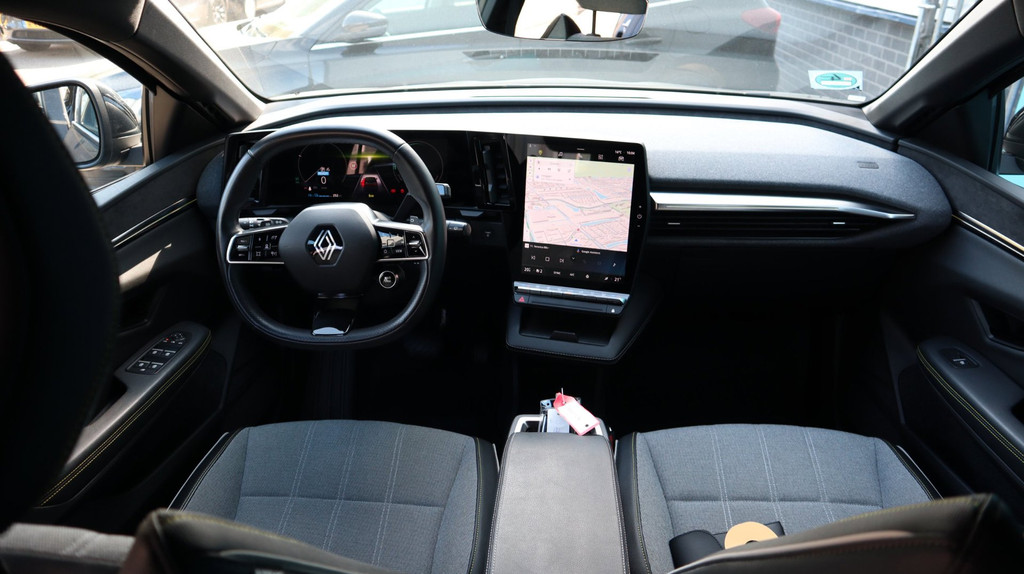 Renault Mégane (T064VH) met abonnement