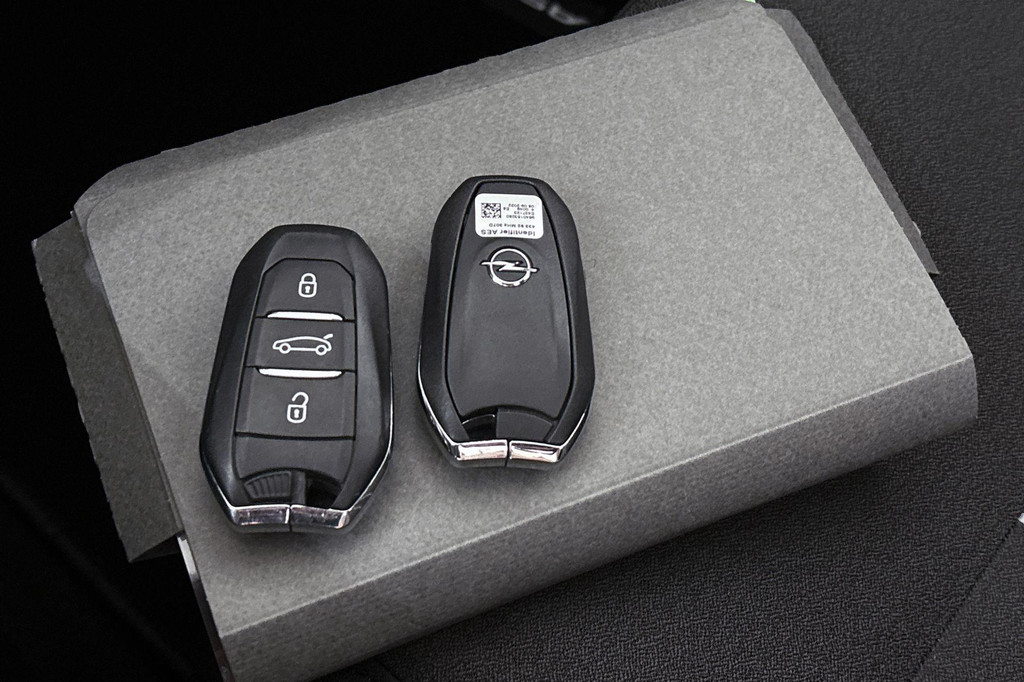Opel Astra (S747FL) met abonnement