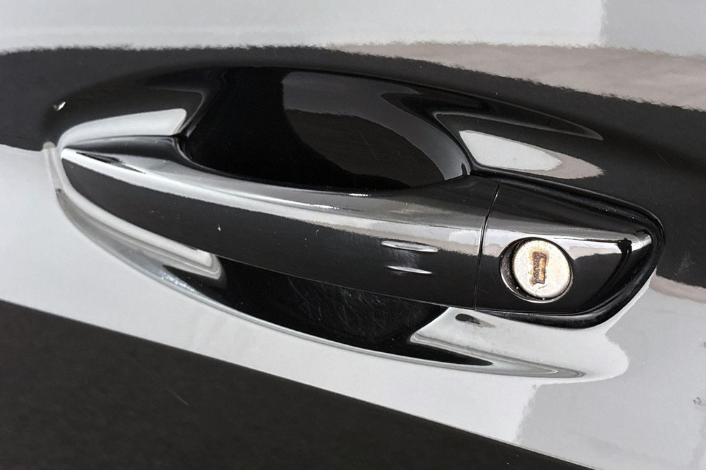 Peugeot e-208 (L306GJ) met abonnement