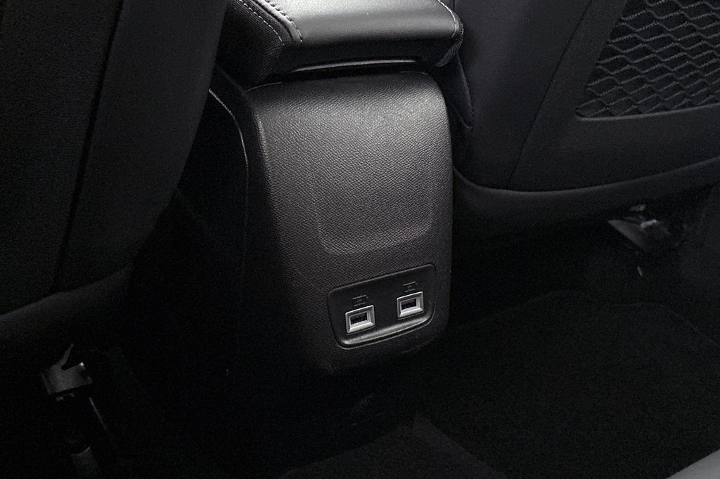 Peugeot e-208 (L306GJ) met abonnement