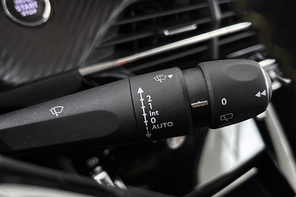 Peugeot e-208 (L306GJ) met abonnement