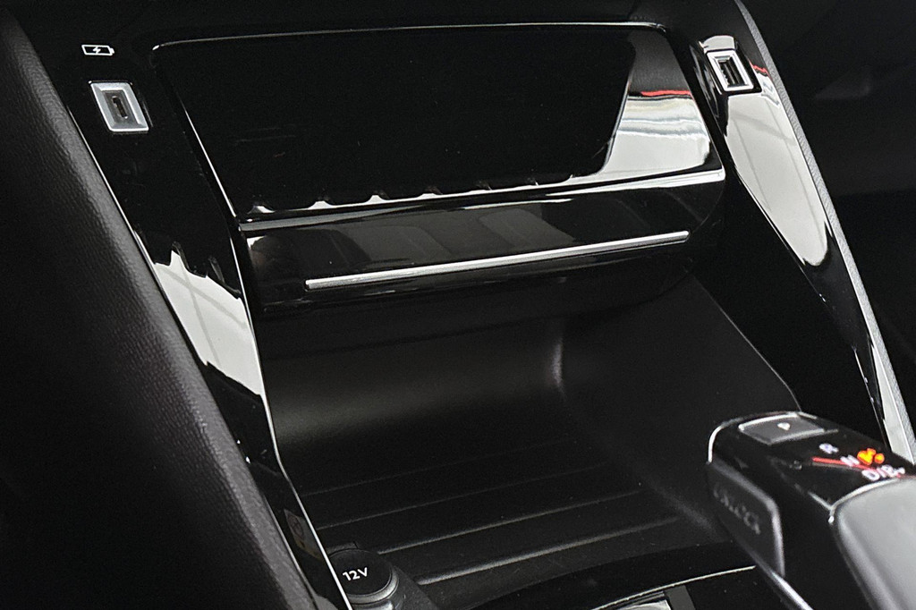Peugeot e-208 (L306GJ) met abonnement