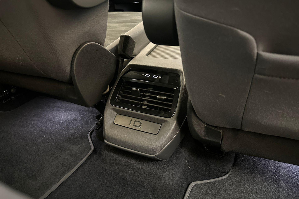 Volkswagen ID.5 (KHF82H) met abonnement