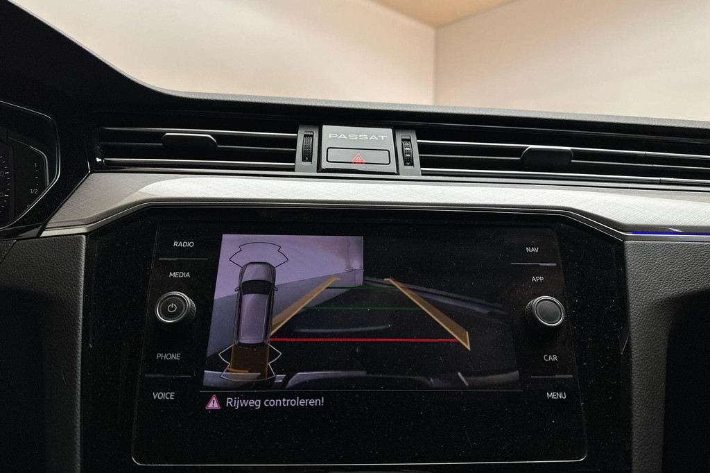 Volkswagen Passat (KGP25X) met abonnement
