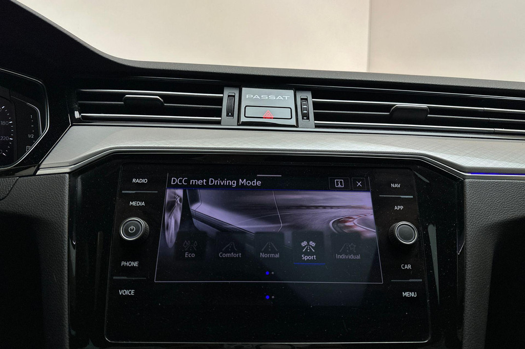 Volkswagen Passat (KGP25X) met abonnement