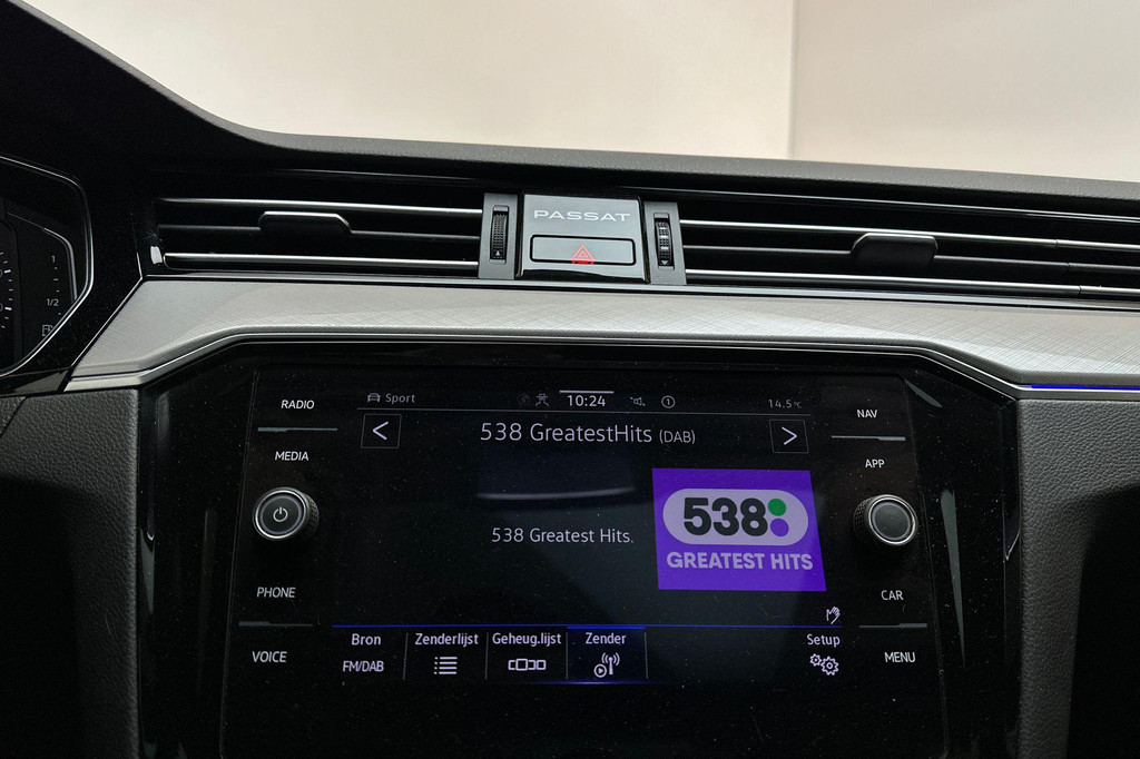 Volkswagen Passat (KGP25X) met abonnement