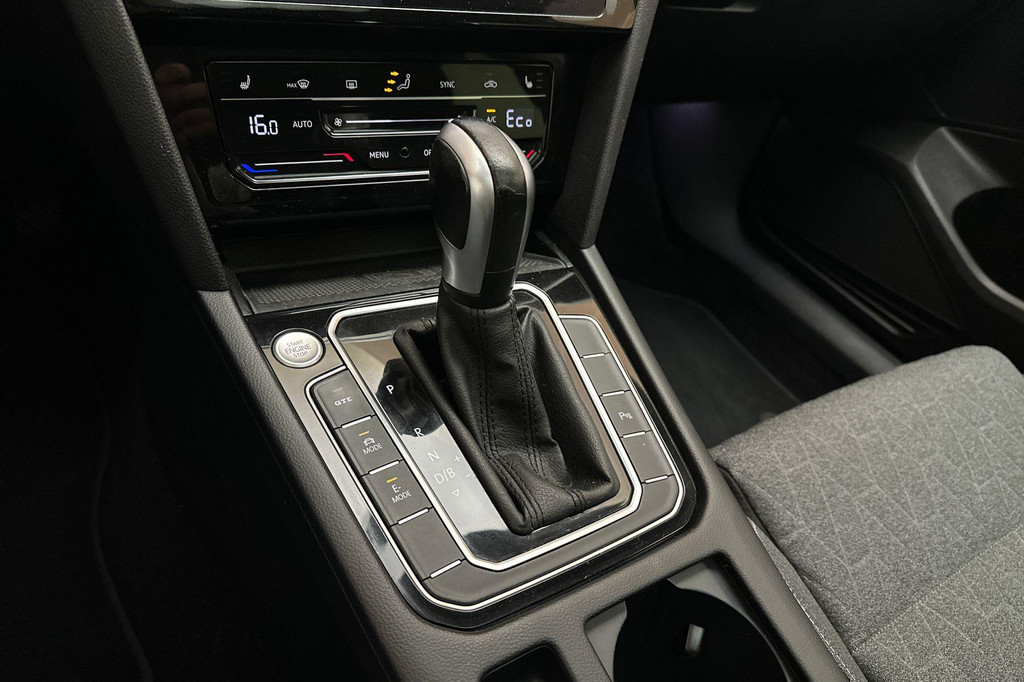 Volkswagen Passat (KGP25X) met abonnement
