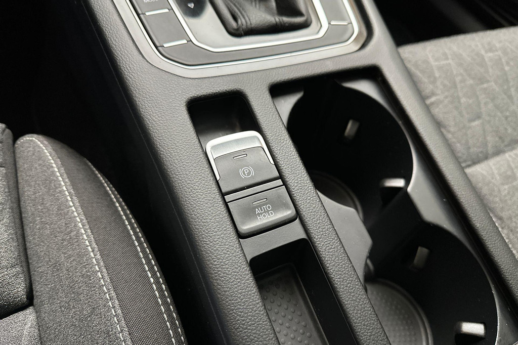 Volkswagen Passat (KGP25X) met abonnement