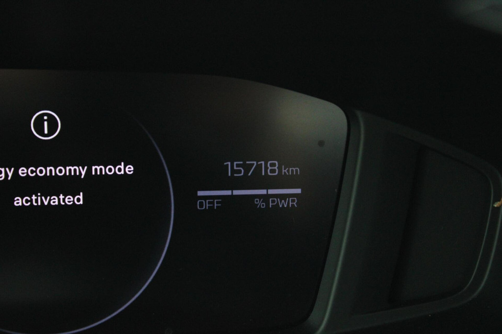 Peugeot e-2008 (HLR76V) met abonnement