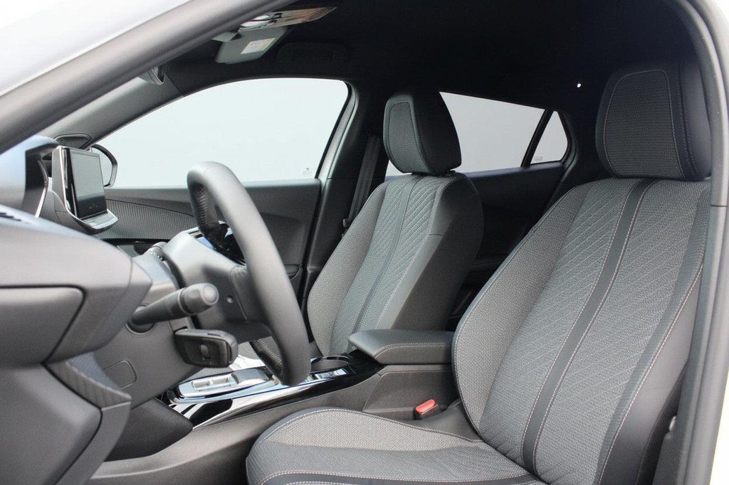 Peugeot e-2008 (HLS25B) met abonnement