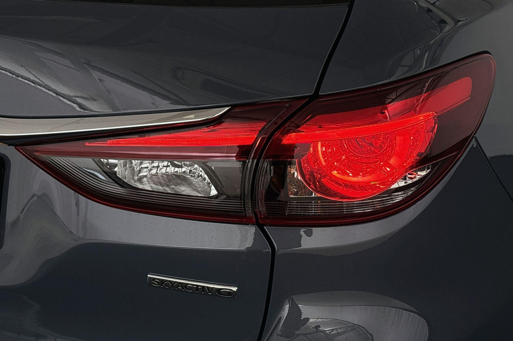 Mazda 6 (T604HX) met abonnement