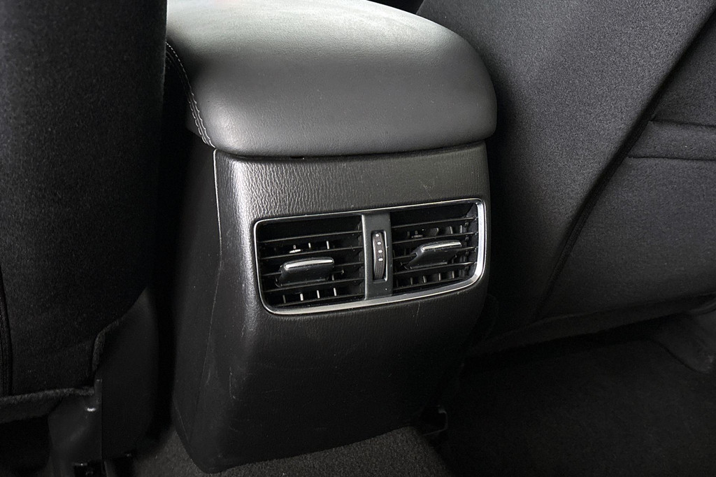 Mazda 6 (T604HX) met abonnement